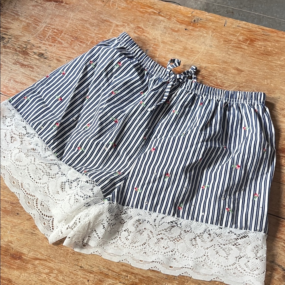 Repurposed Striped Lace Trim Women Shorts with rhinestones